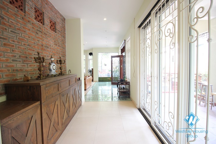 A huge 5  bedroom villa with indoor swimming pool for rent in Vuon Dao